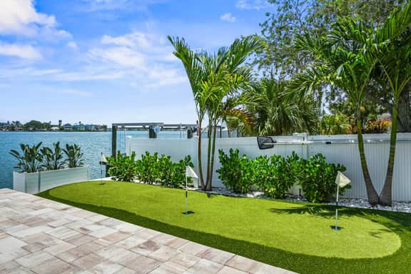 Hacienda Waterside - Image 5