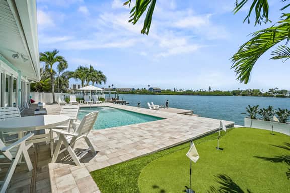 Hacienda Waterside - Image 2